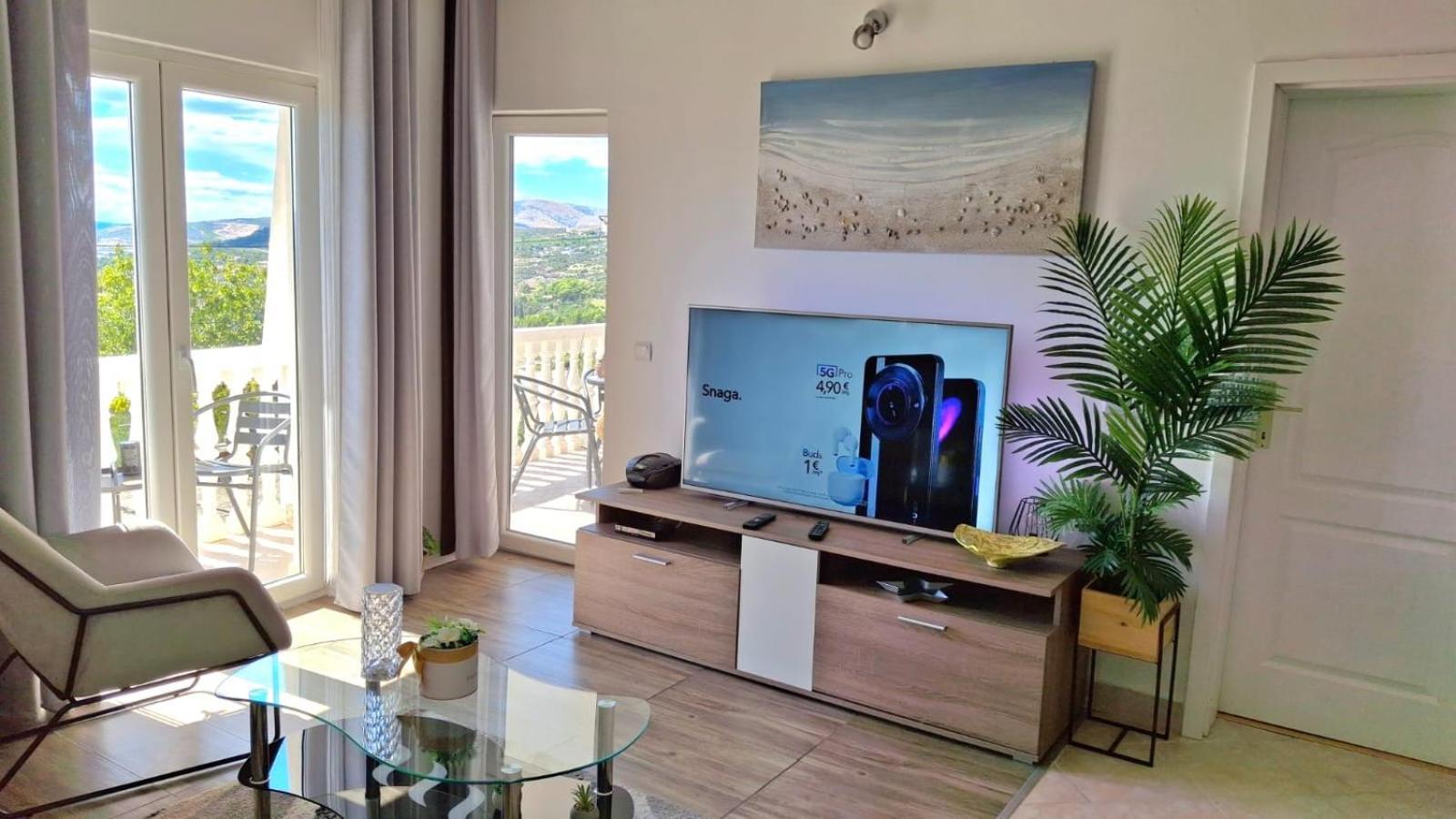 Apartment Natali Kaštel Stari Dış mekan fotoğraf